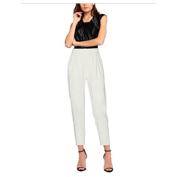 CHIARA BONI LA PETITE ROBE
Casual pants - Picture 1 of 4